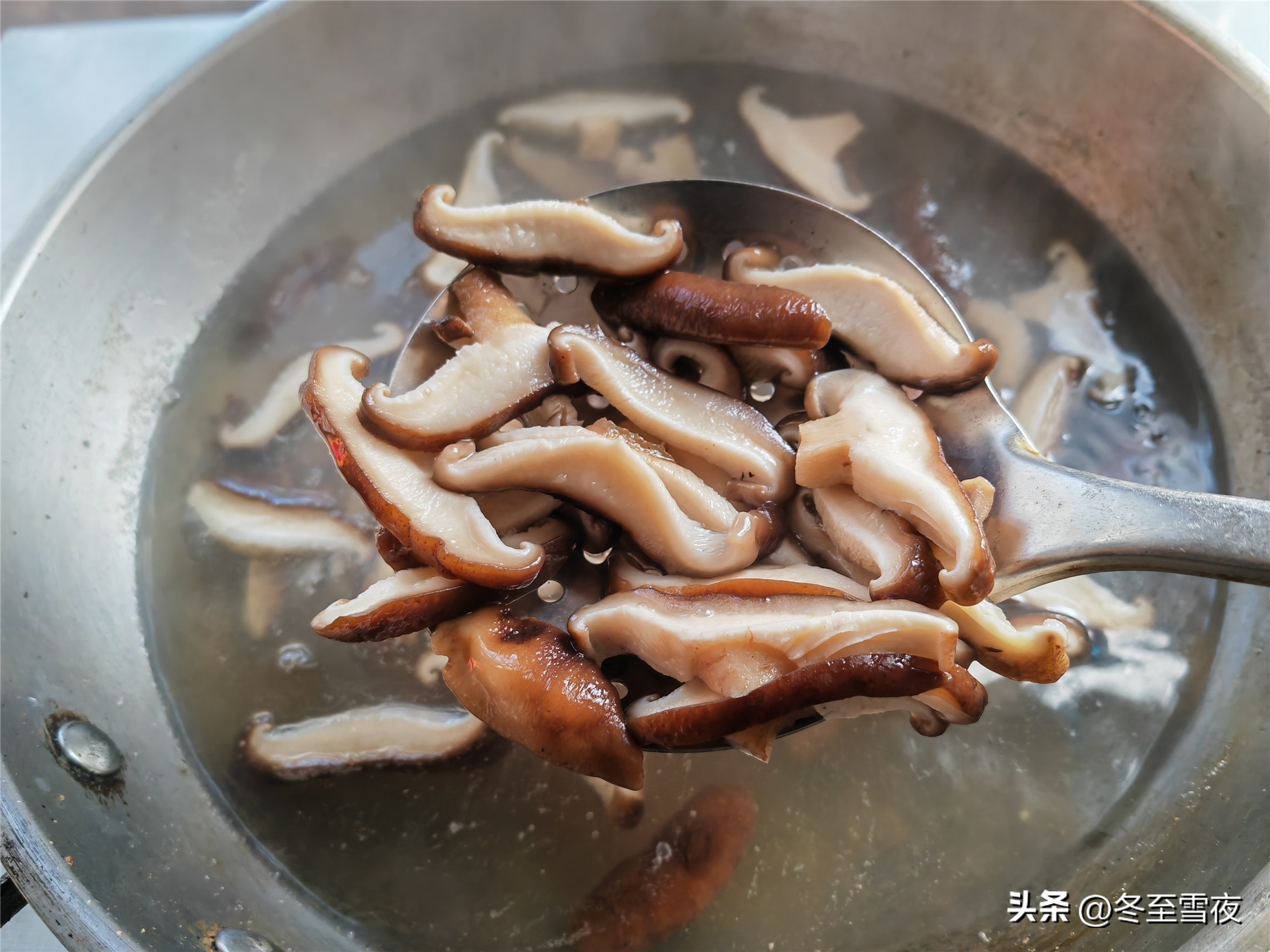 How to make shiitake mushrooms delicious in autumn?Teach you how to do