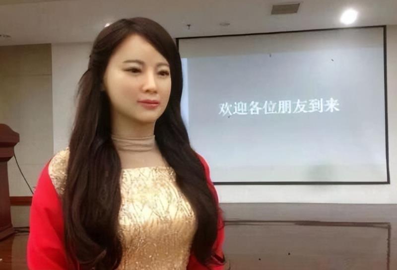 China's first beautiful robot was born, and customized a robot wife