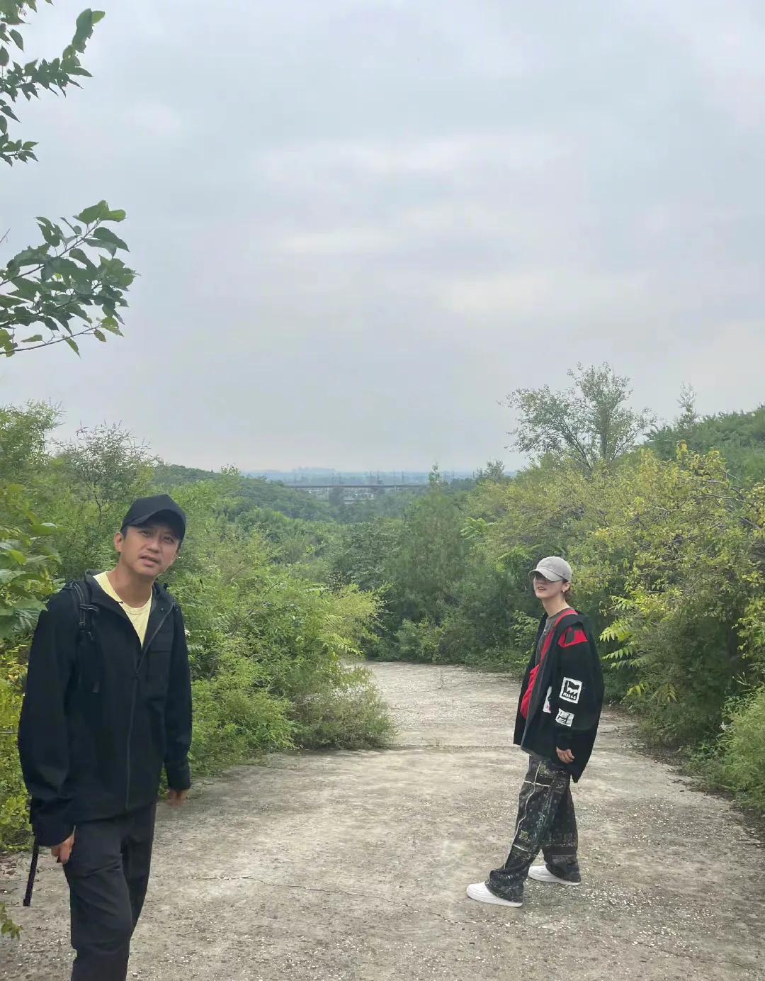 Lu Han and Deng Chao's "father and son" outing, the style of painting ...