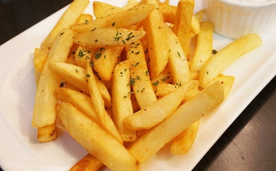 Why do French fries crispy after frying? iNEWS