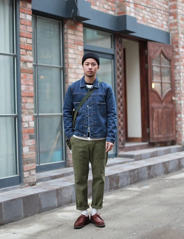 How to wear a classic denim jacket out of style?With these "4" pants, advanced and fashionable