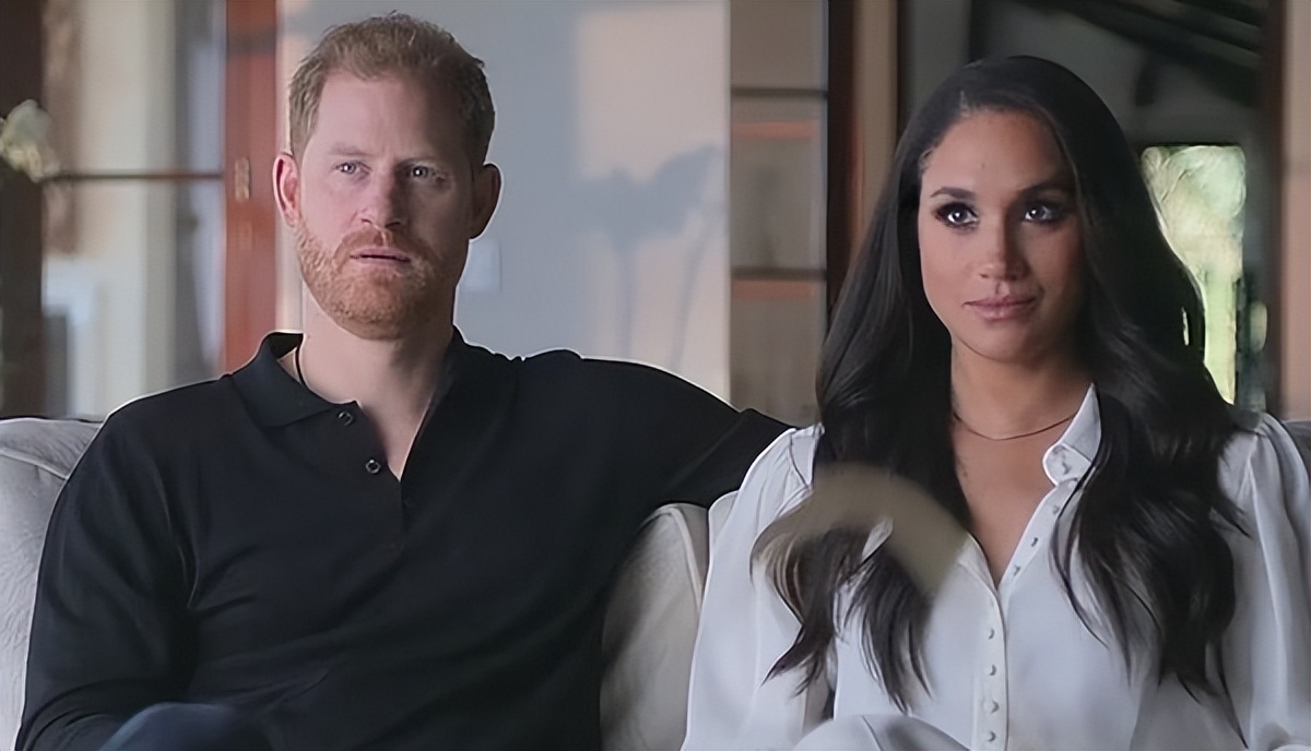 Harry And Meghan Album Fights Racial Discrimination Again Harry Protects His Wife She Is 5016
