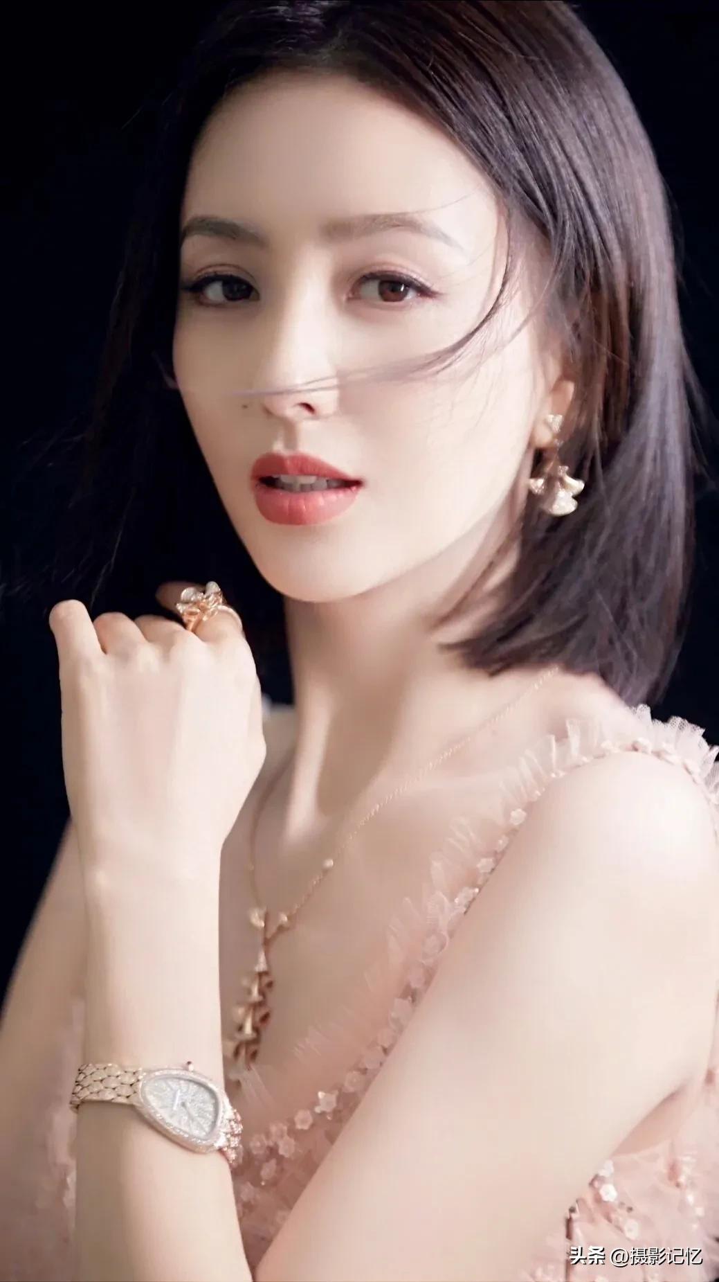 Tong Liya Appreciation of beautiful pictures iNEWS