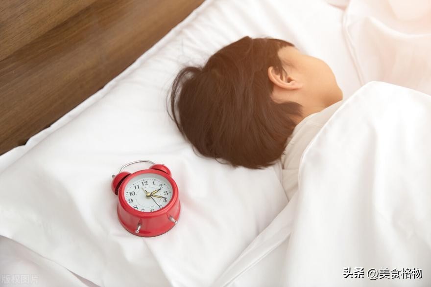 Why can't you sleep with your feet facing west and your head facing