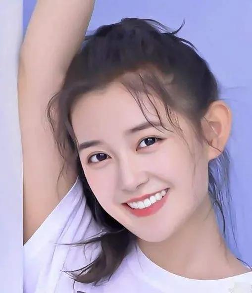 Jiang Yiyi, 00 Xiaohua - iNEWS