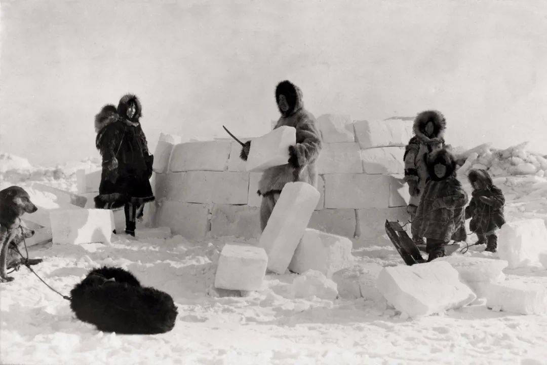 Memoriale Inuit What was special about funeral rites after the death of the ancient ...