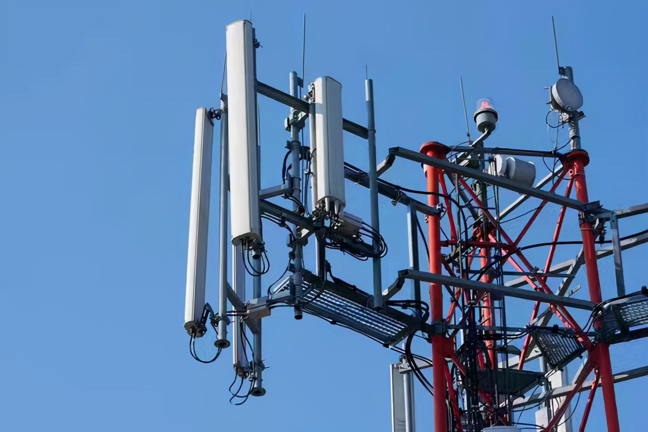 Submarine helper?The world's largest antenna is put into use in China