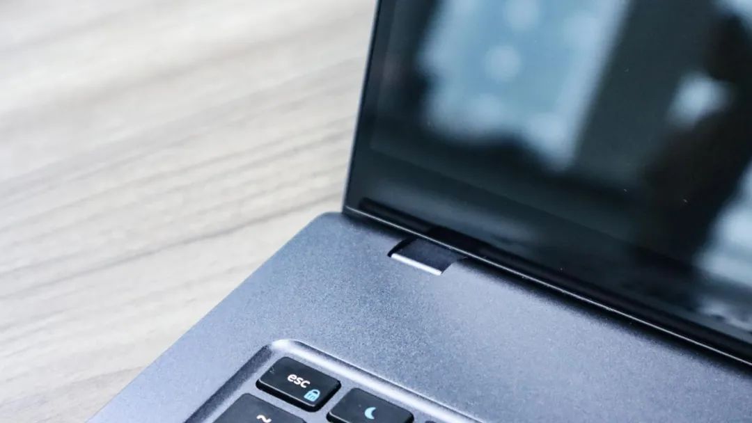 What features should a business laptop have? iNEWS