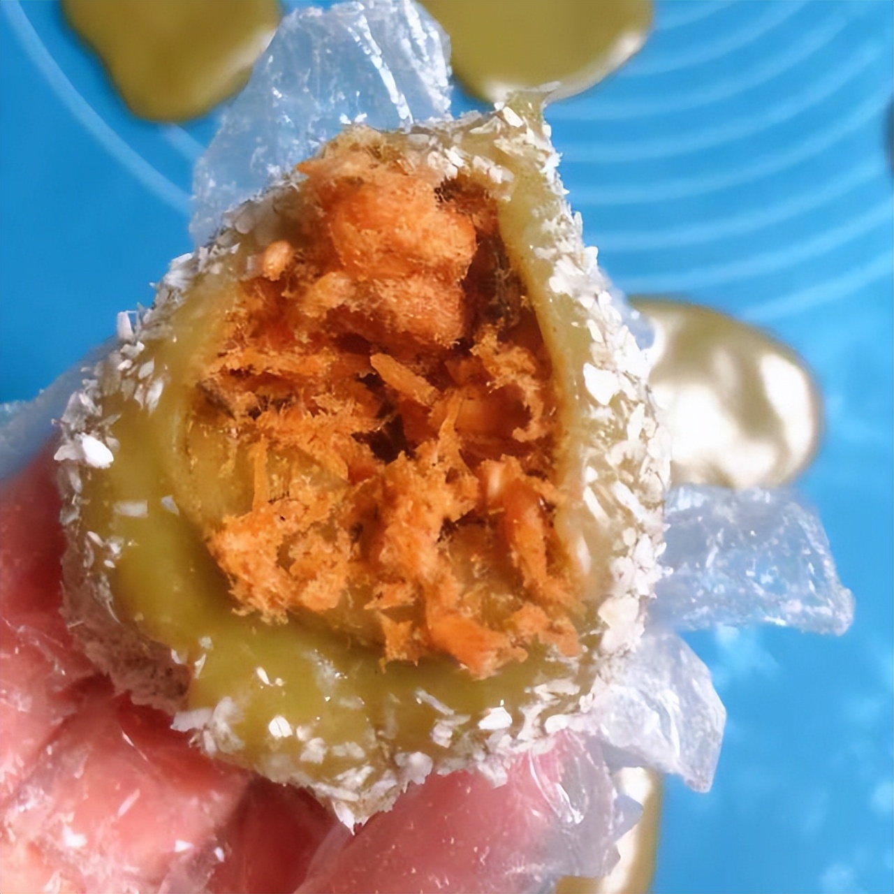 Wormwood Pork Floss Green Dumplings iNEWS