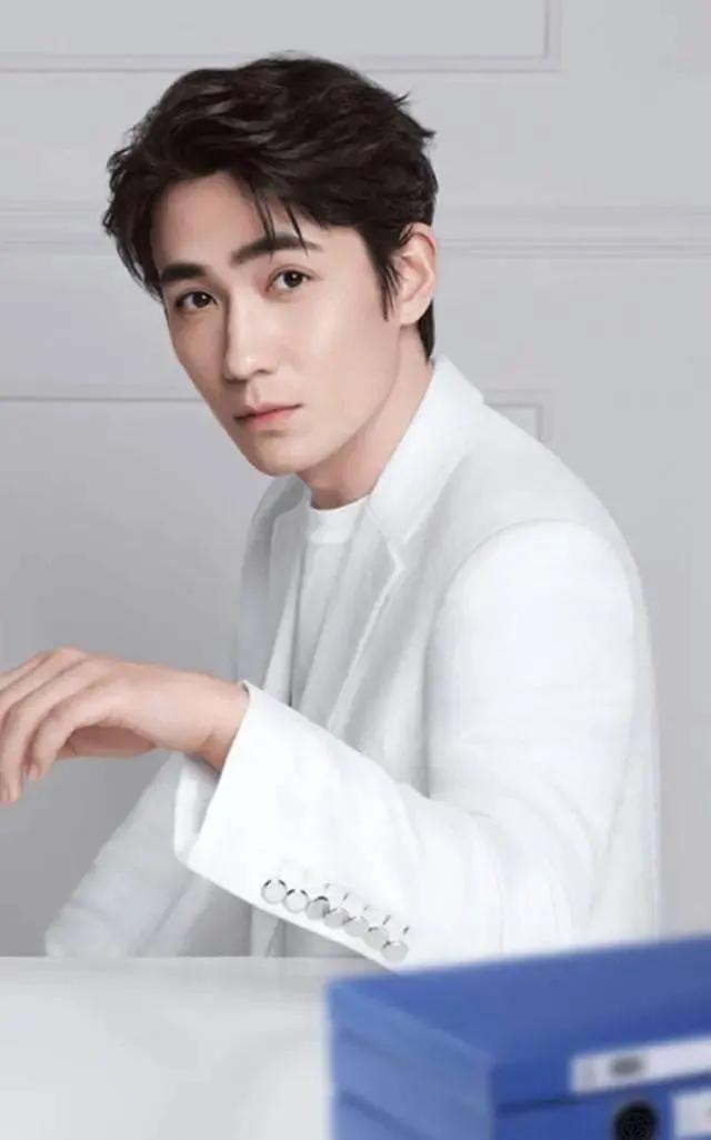 朱一龍共參演了55部影視作品,包括26部電影19部電視劇及10部綜藝 - 頭條匯