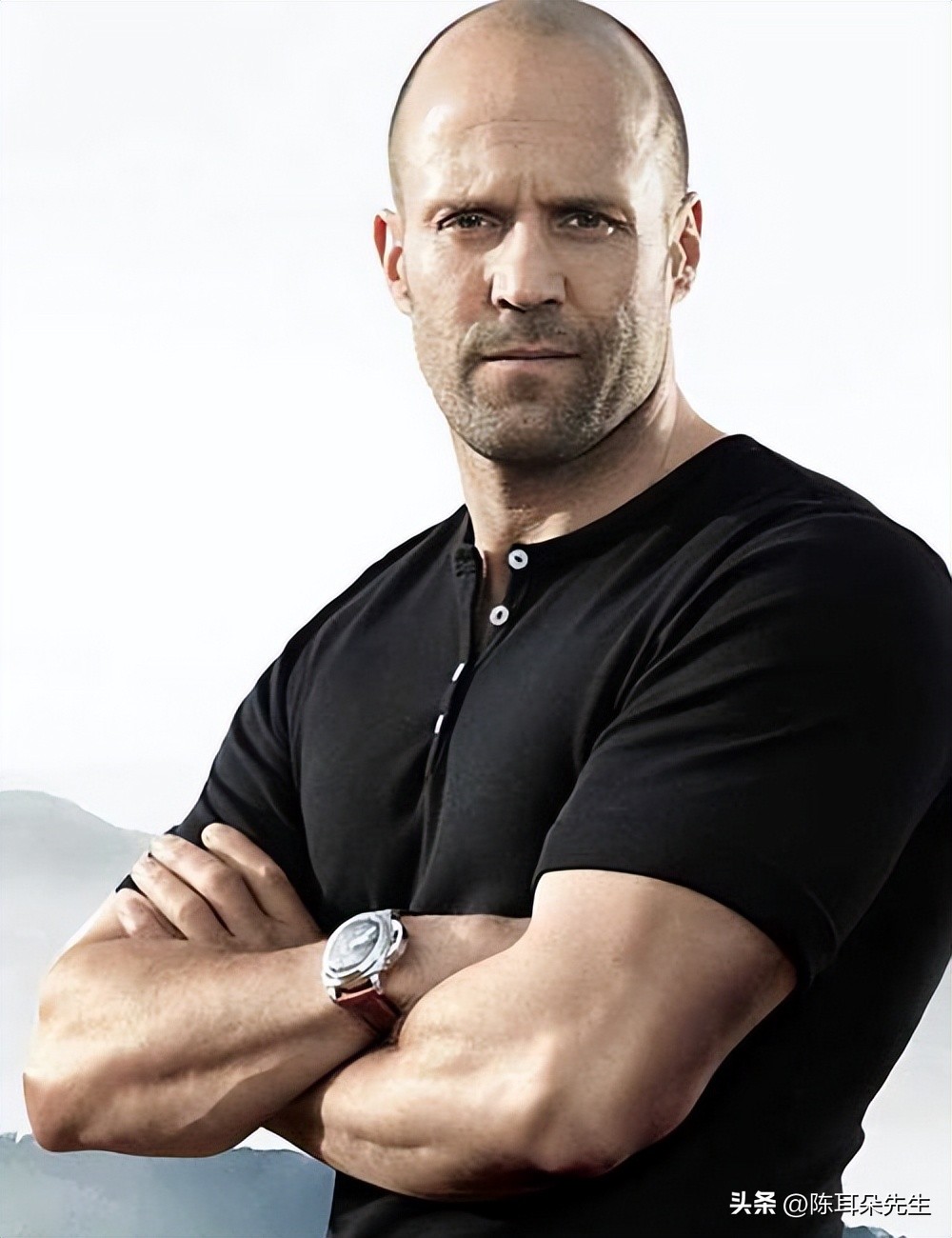 Jason Statham Jet Li put on a skydiving suit, I watched him for 3