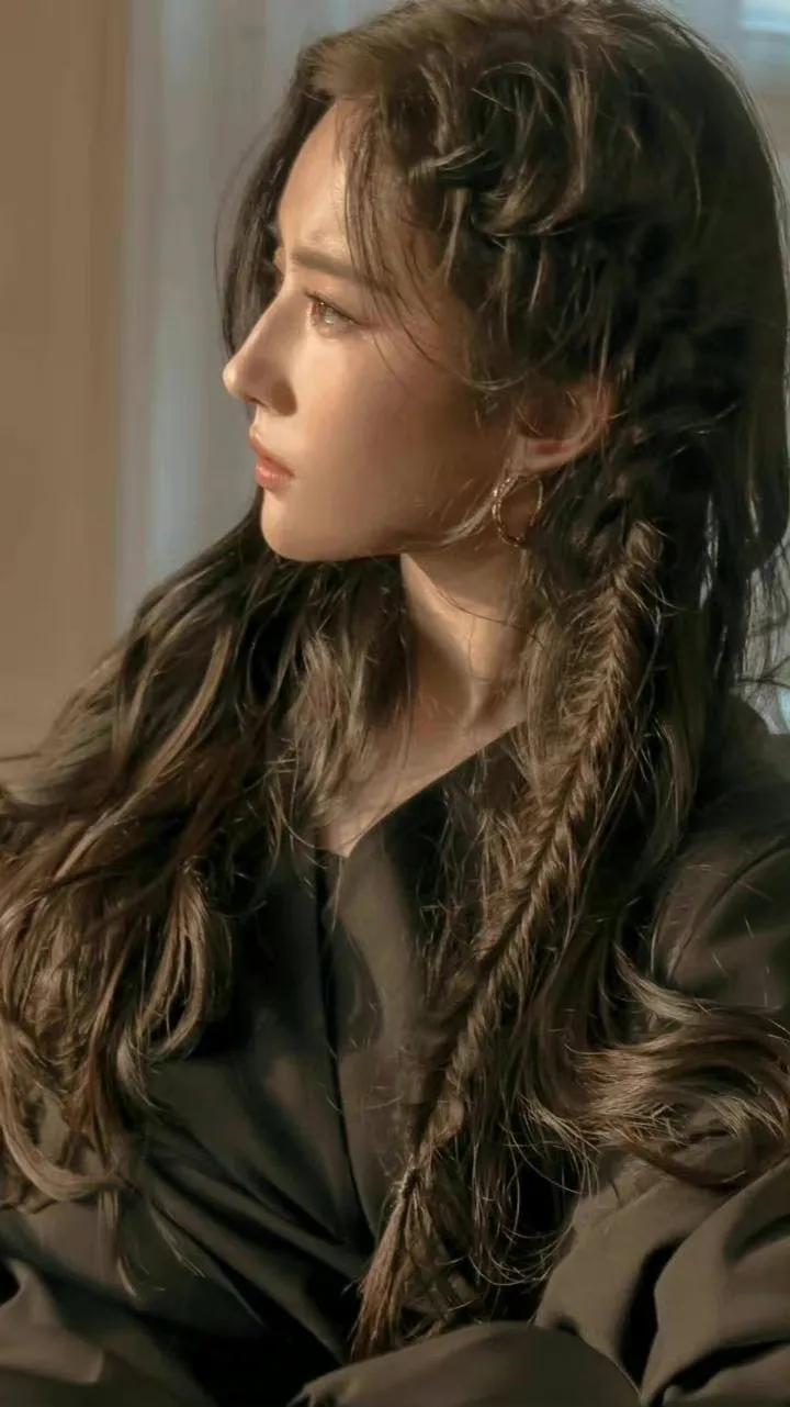 Sister Tianxian Liu Yifei (the third bullet) iNEWS