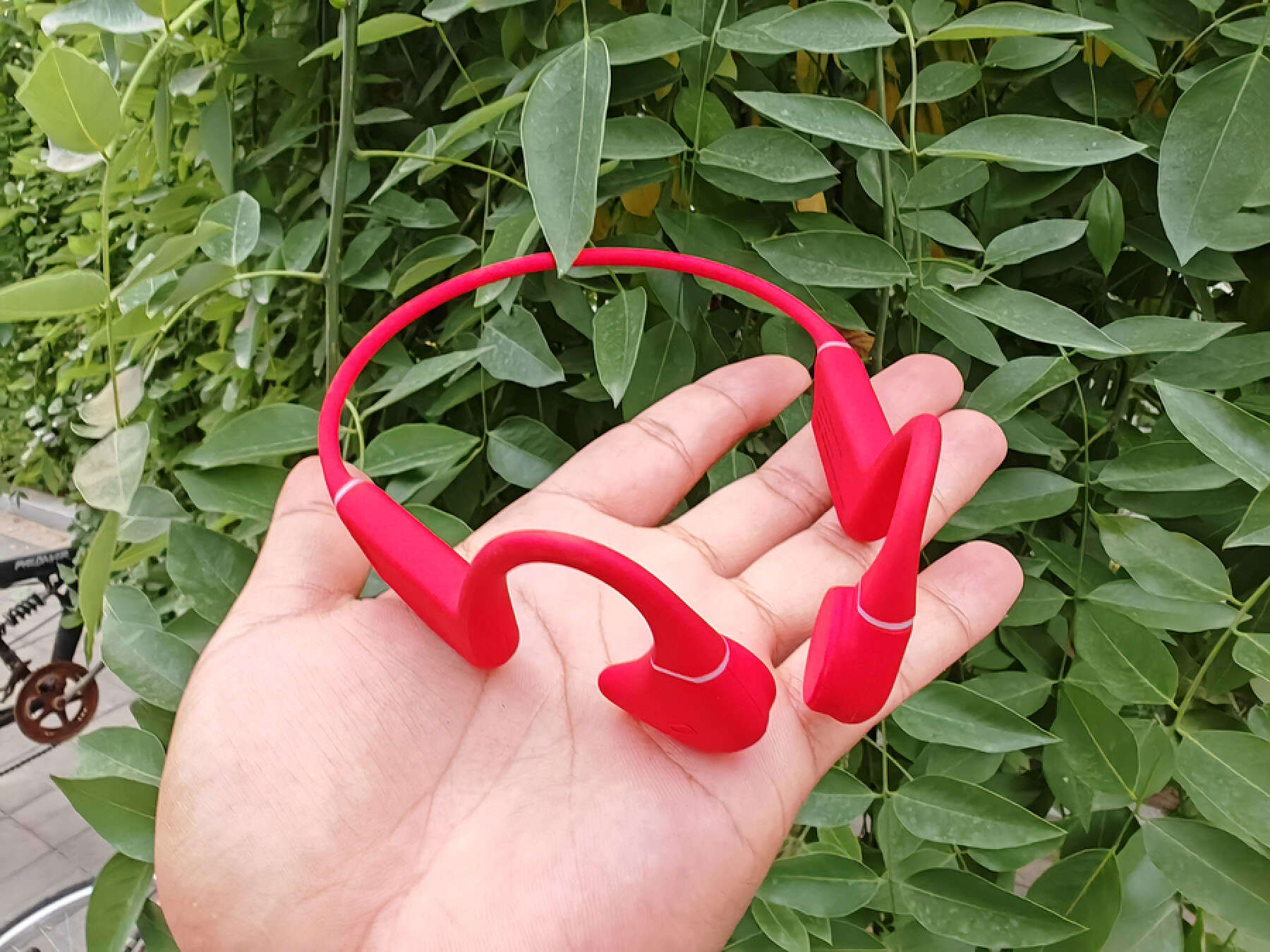 Appearance and strength coexist, the flagship of bone conduction