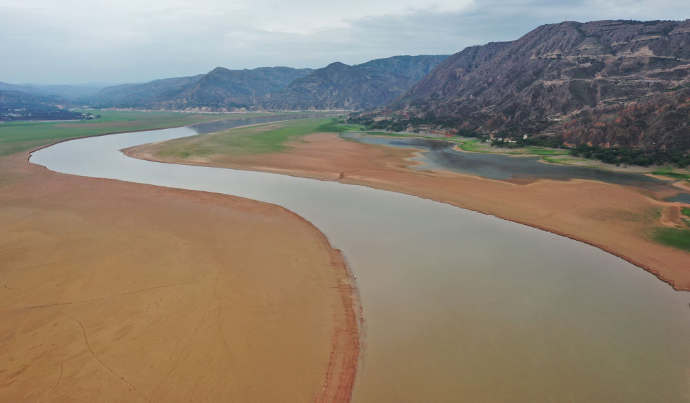 Liujiaxia Reservoir operates at low water level to ensure the safety of ...