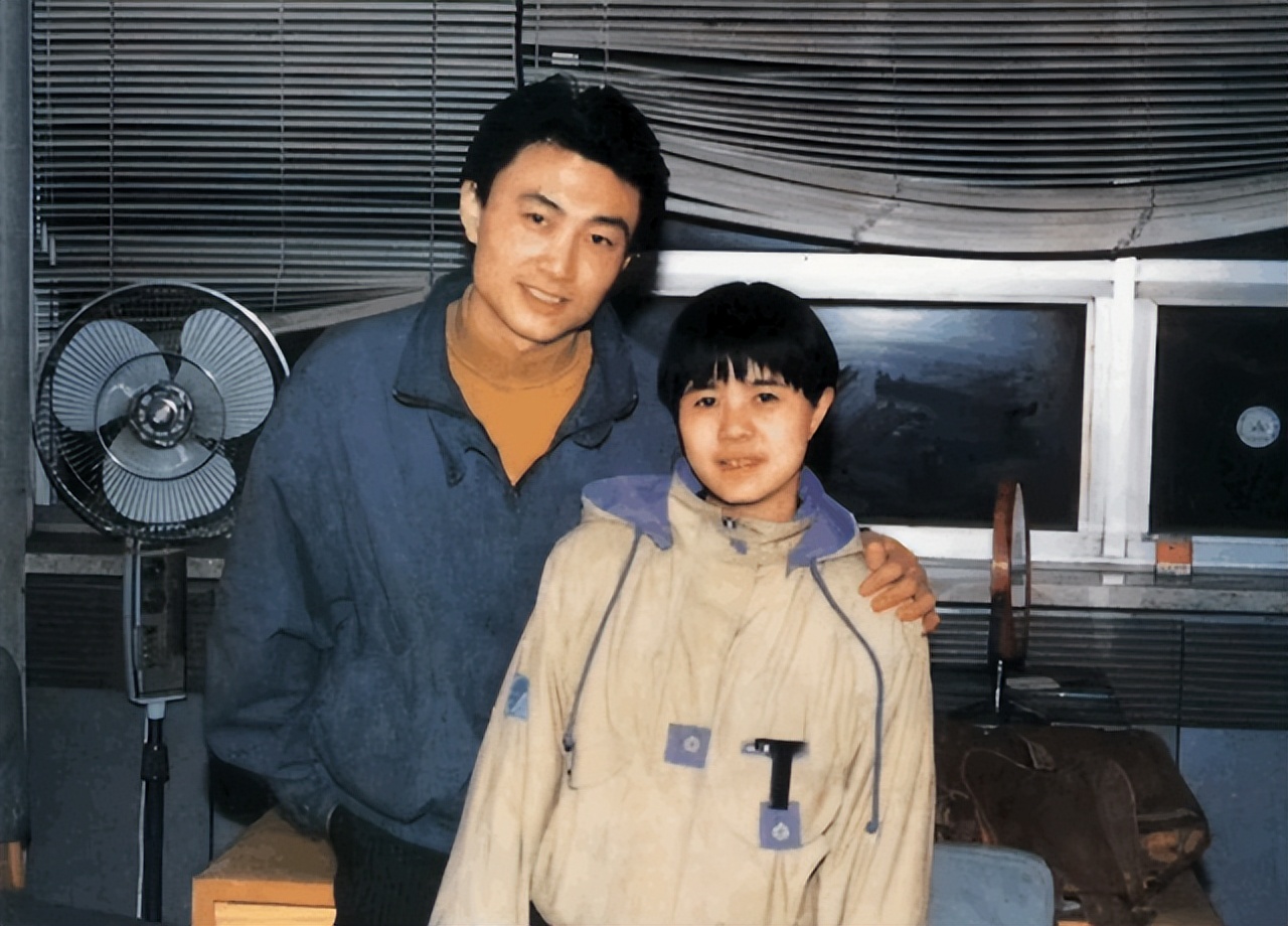 The 35th anniversary of Liu Chunyan and Wang Ning's marriage. Netizens ...
