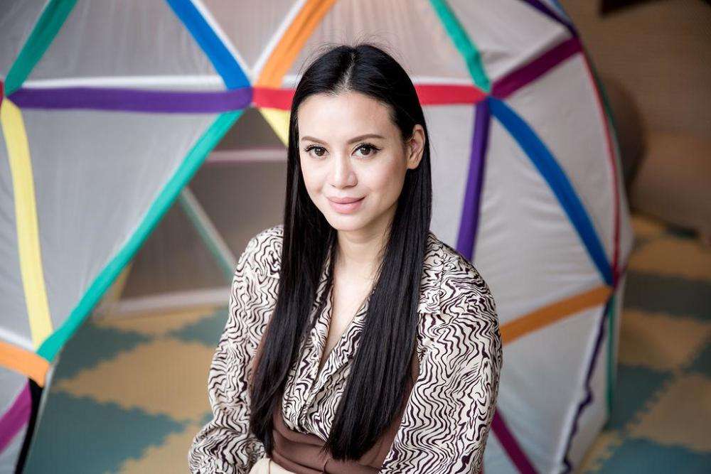 林恬兒：陷剪影門醜聞，作風不輸陳冠希，婚禮獲香港5任特首祝福 - 頭條匯