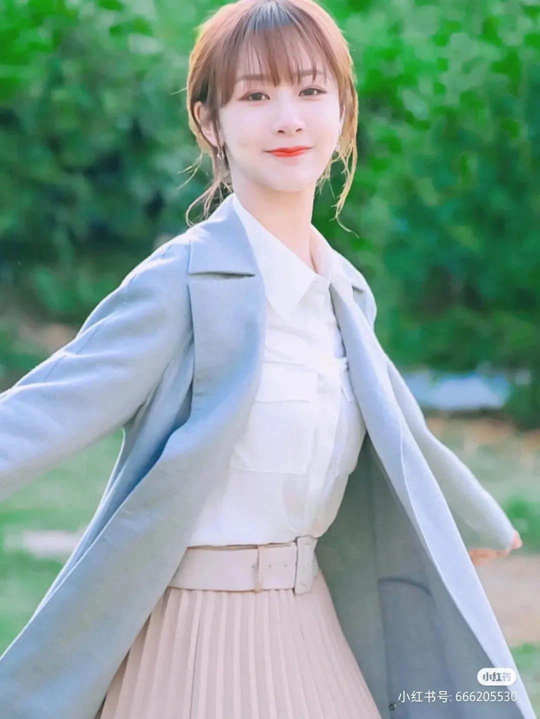 Yang Zi, who was born as a child star, has grown Tingting Yuli - iMedia