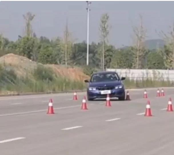 How strong is the chassis of the legal system? Audi and MercedesBenz