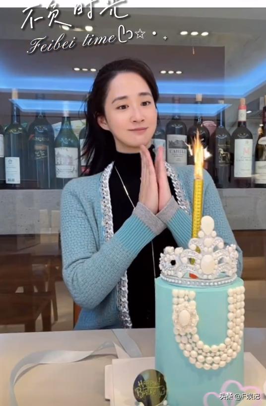 Chen Xiaodong eats alone for his wife's birthday and enjoys the world