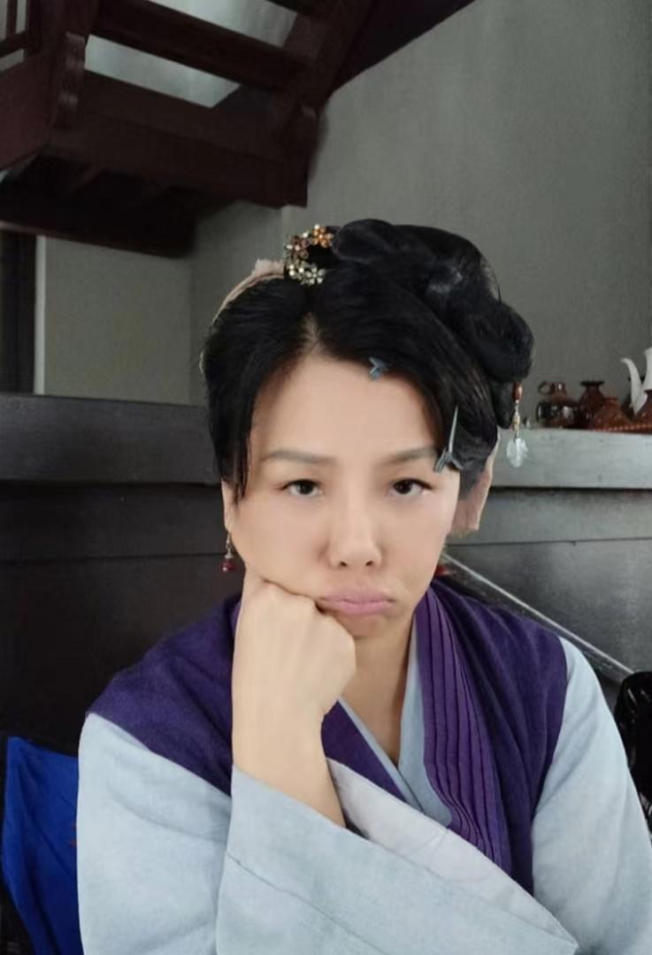 Huang Ziwei: Start your anchor career! - iMedia