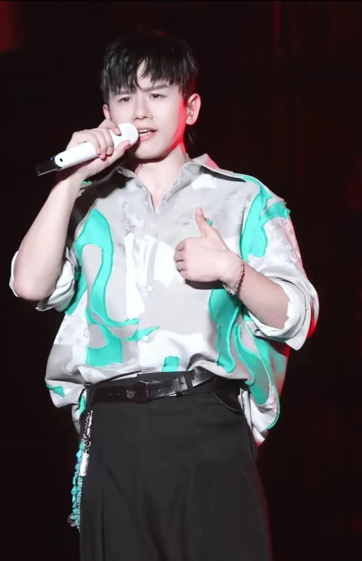 Zhang Jie confesses in concert: Loving you is the thing I am most proud ...