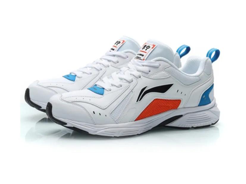 Nonslip and wearresistant sports shoes sharing, suitable for outdoor