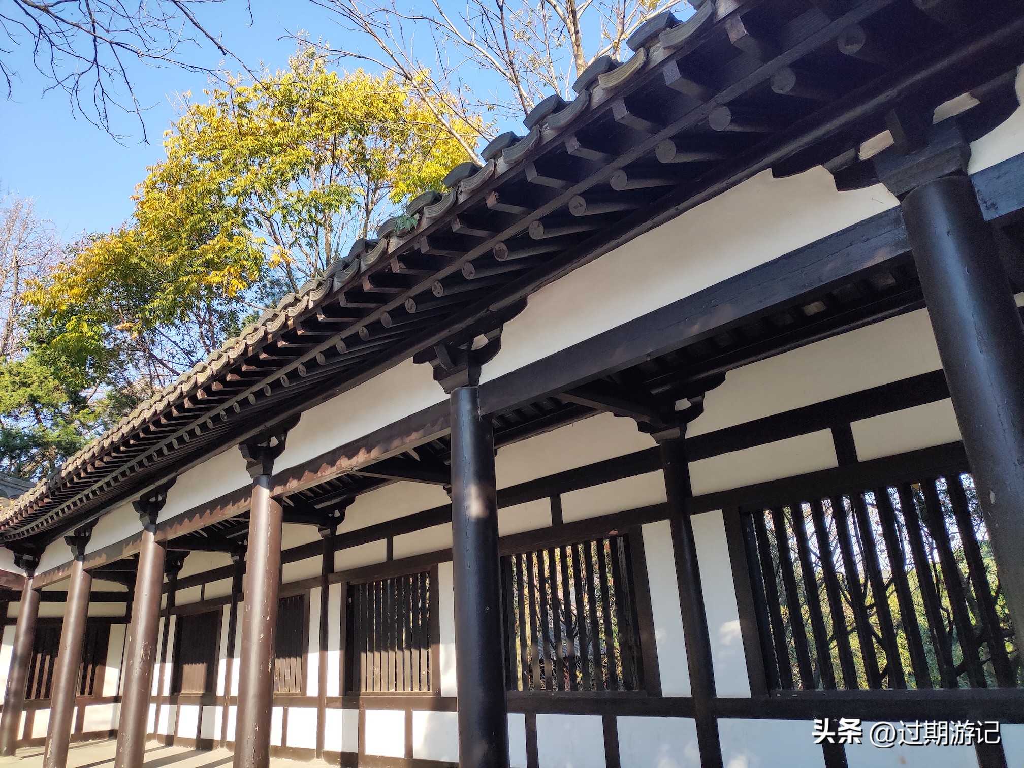 There is a Tang-style building designed by Liang Sicheng in the Daming ...