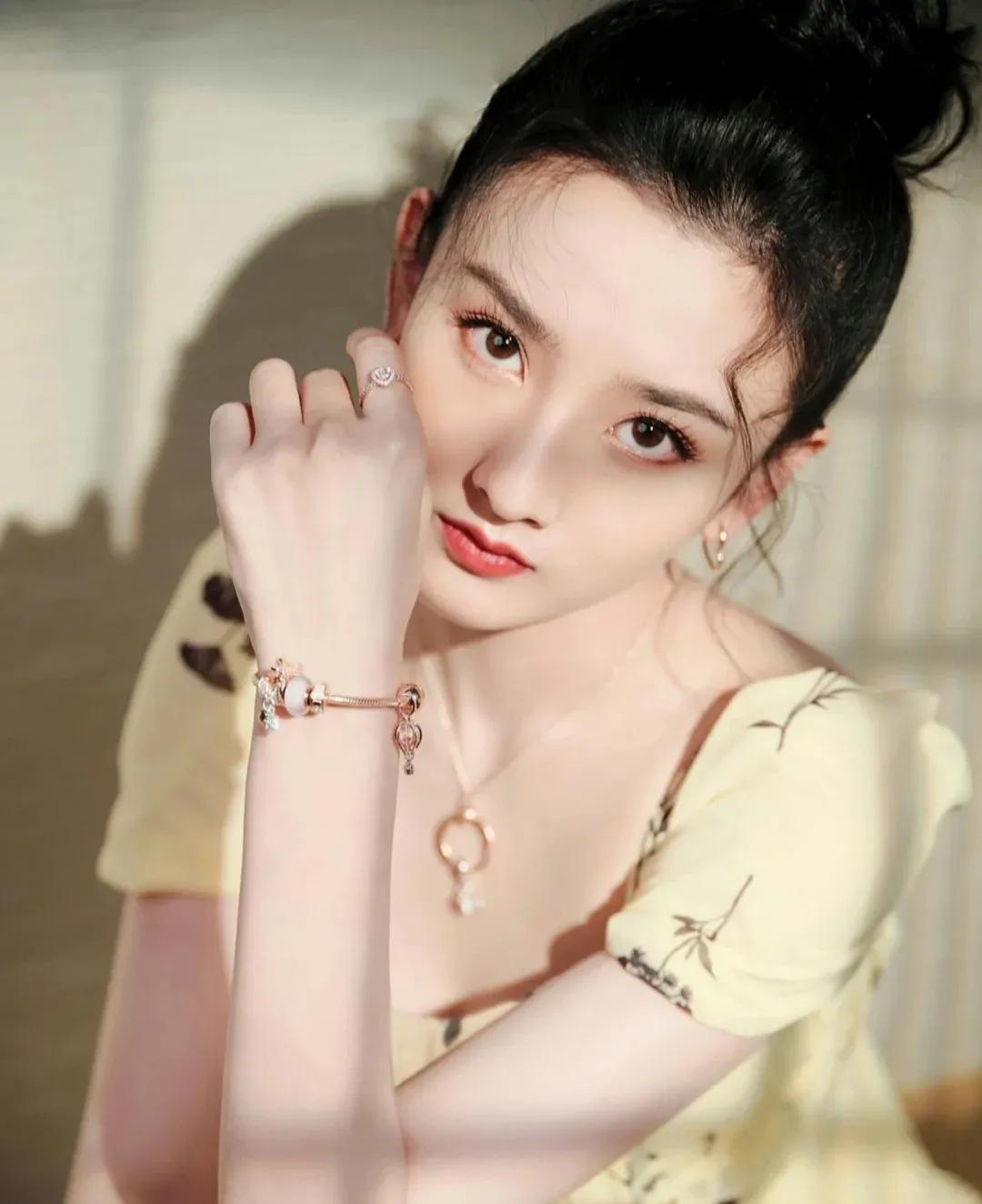 美麗的宋祖兒 - 資訊咖