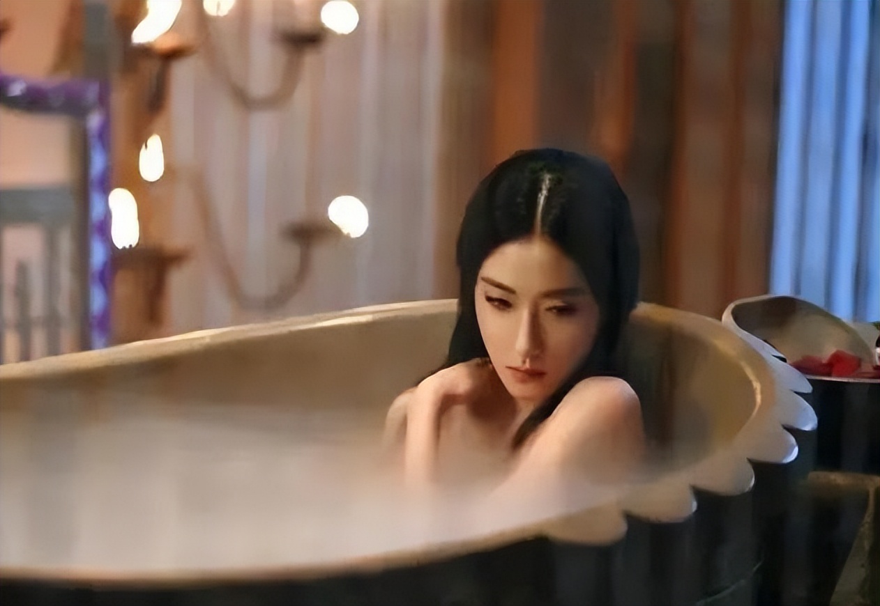 Do you know how often the ancients took a bath?It's not that they don't