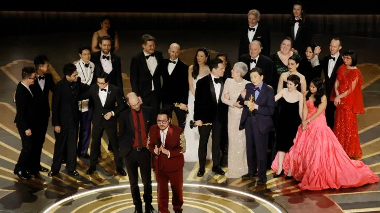 Kwan Ka-yung wins Oscar for Best Director: Everyone has greatness - iMedia