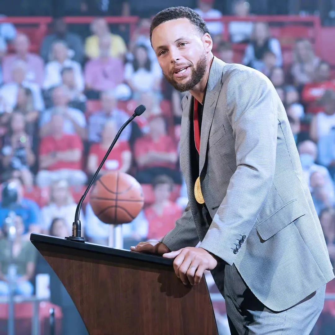 The top ten annual salary in the new season of the NBA, Curry is