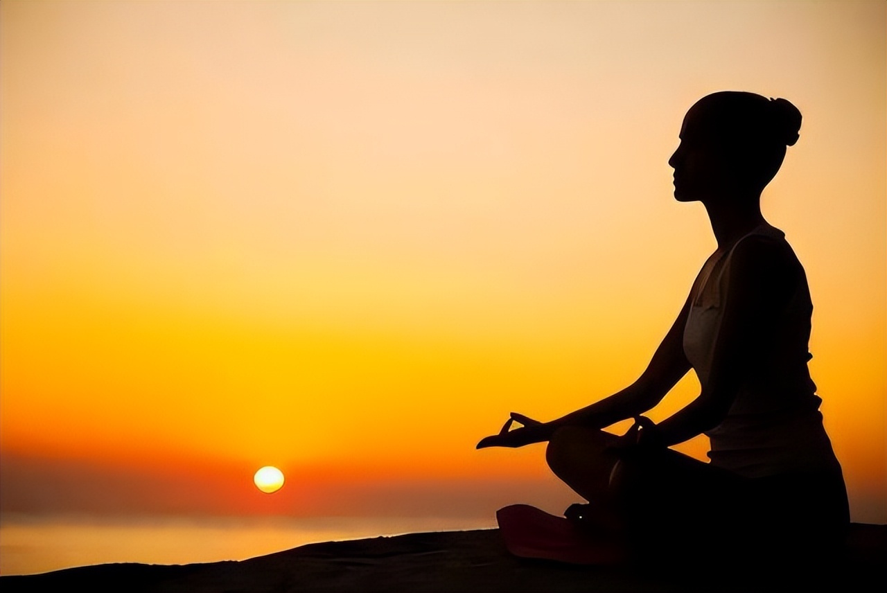 As the saying goes "Take a bath in the morning to kill yang, and take