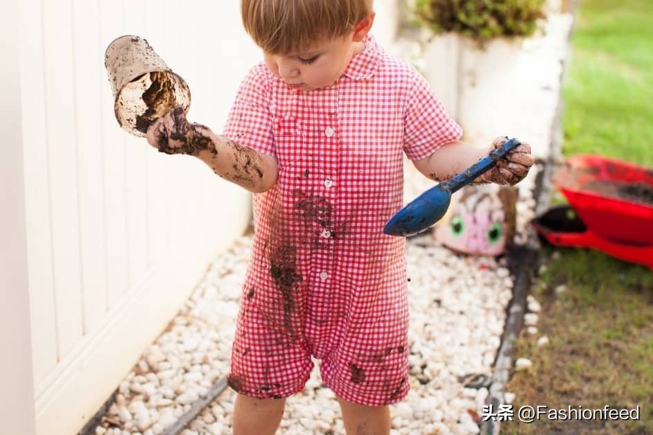 How to remove dirt from clothes? (step by step guide) iNEWS