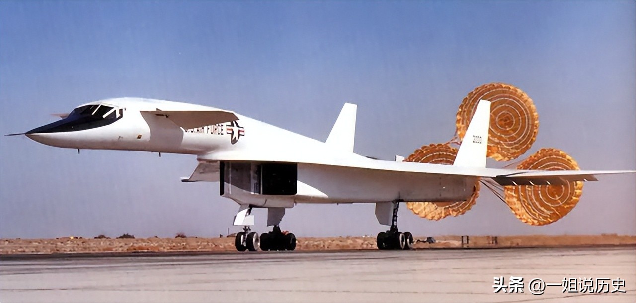 飛彈都追不上的轟炸機，全世界僅這國能造，能攜帶超過20噸核彈
