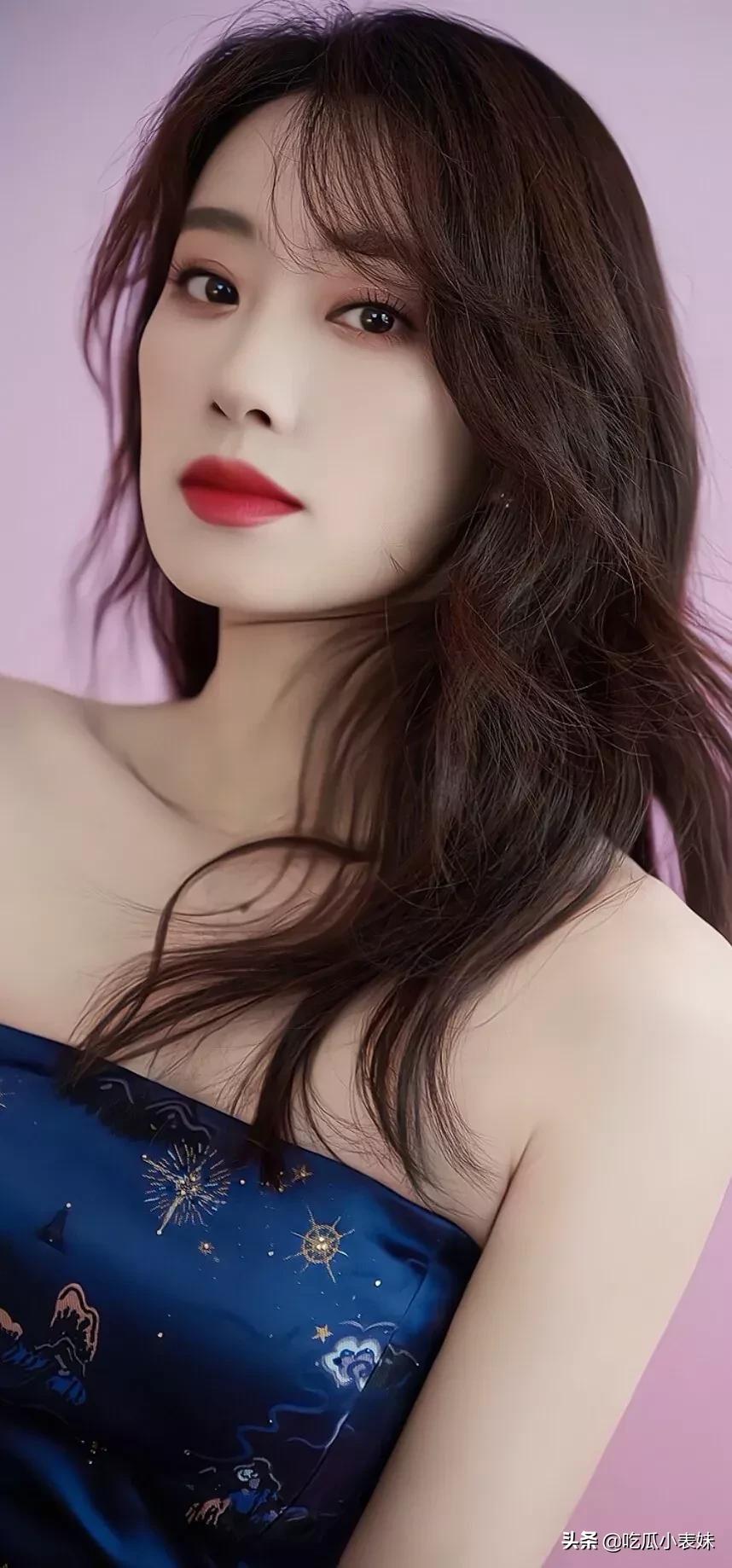 Blind date maniac Zhang Xiaofei, with fair skin and beautiful long legs