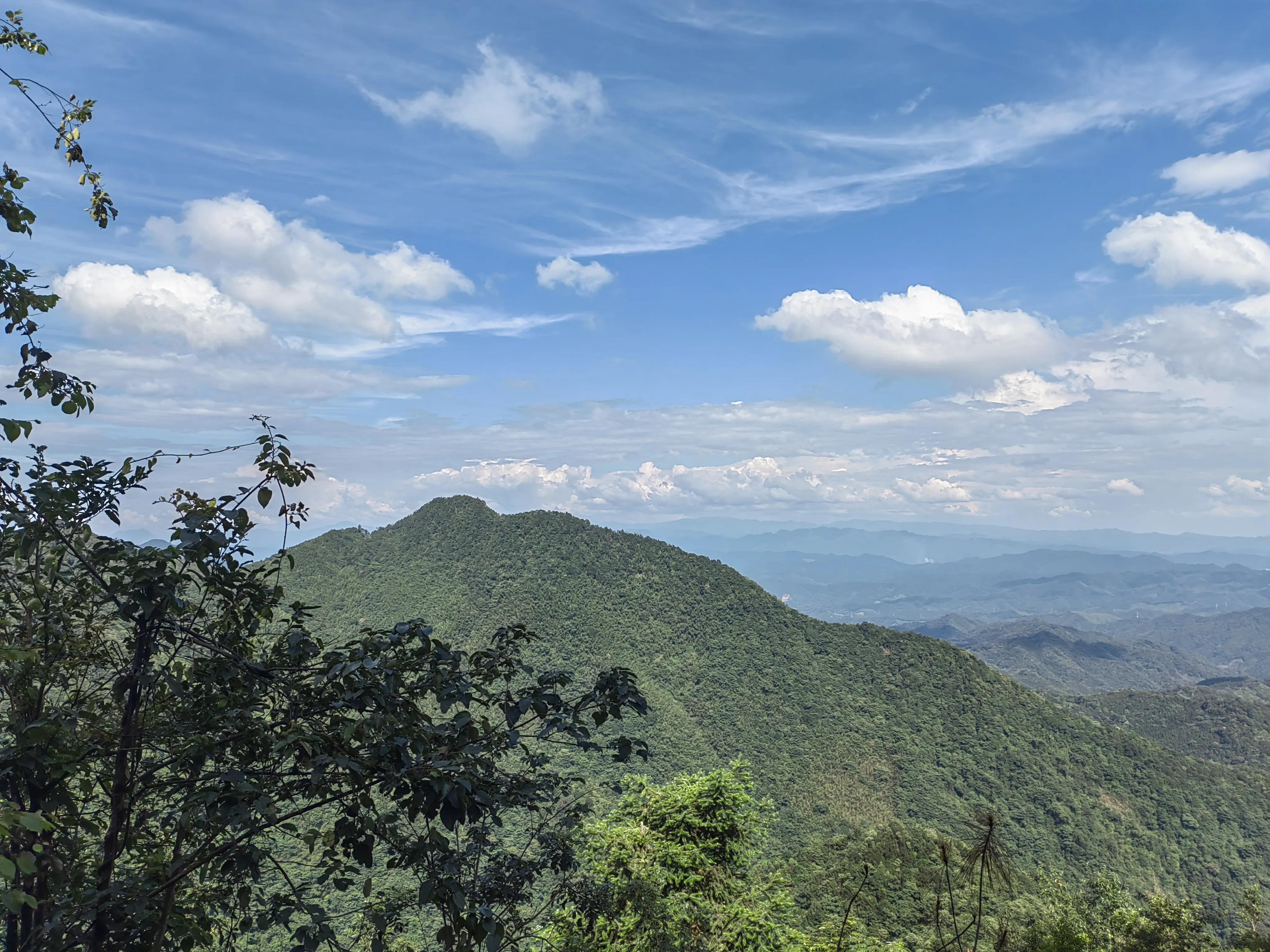 "The Yellow Mountains" iNEWS