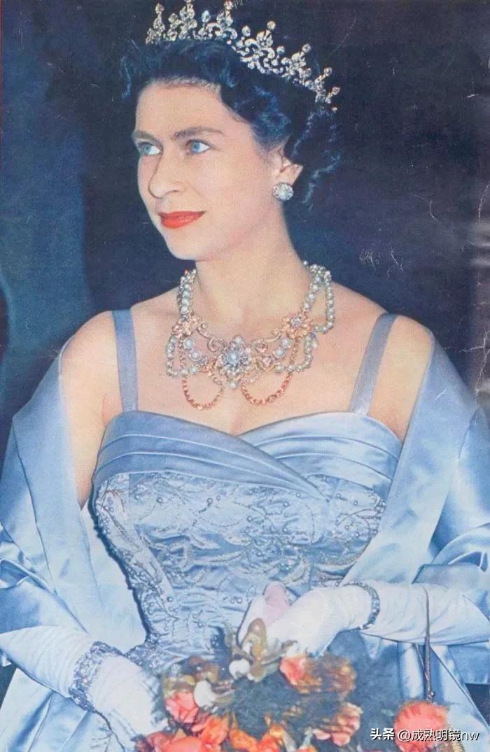 Queen Elizabeth, her life is very complete, look at her beauty in her
