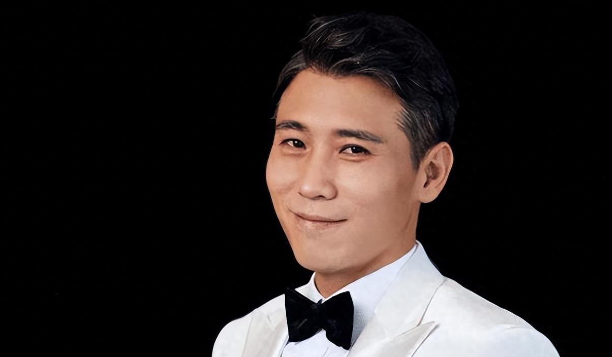 Forbidden kiss: Li Naiwen's ultimate infatuated entanglement - iMedia