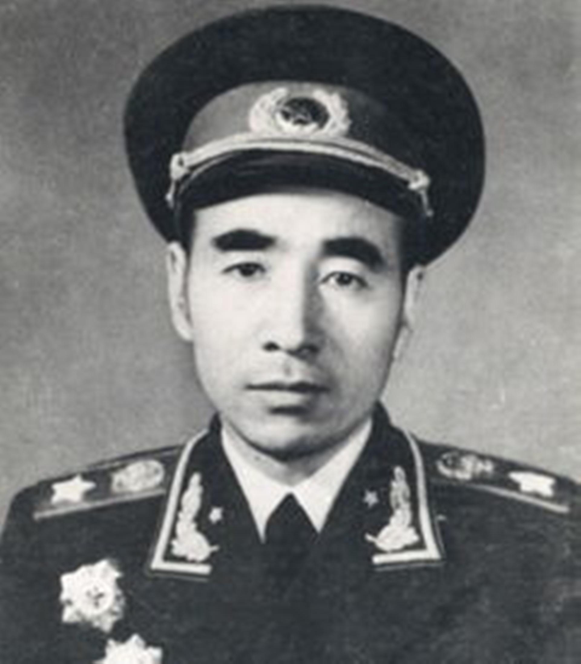 Lin Biao sent troops to surround the 184th division of the rebels, and ...