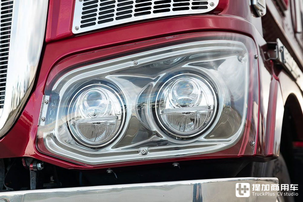 Kenworth's latest K220 truck real shot, flat head design, American ...