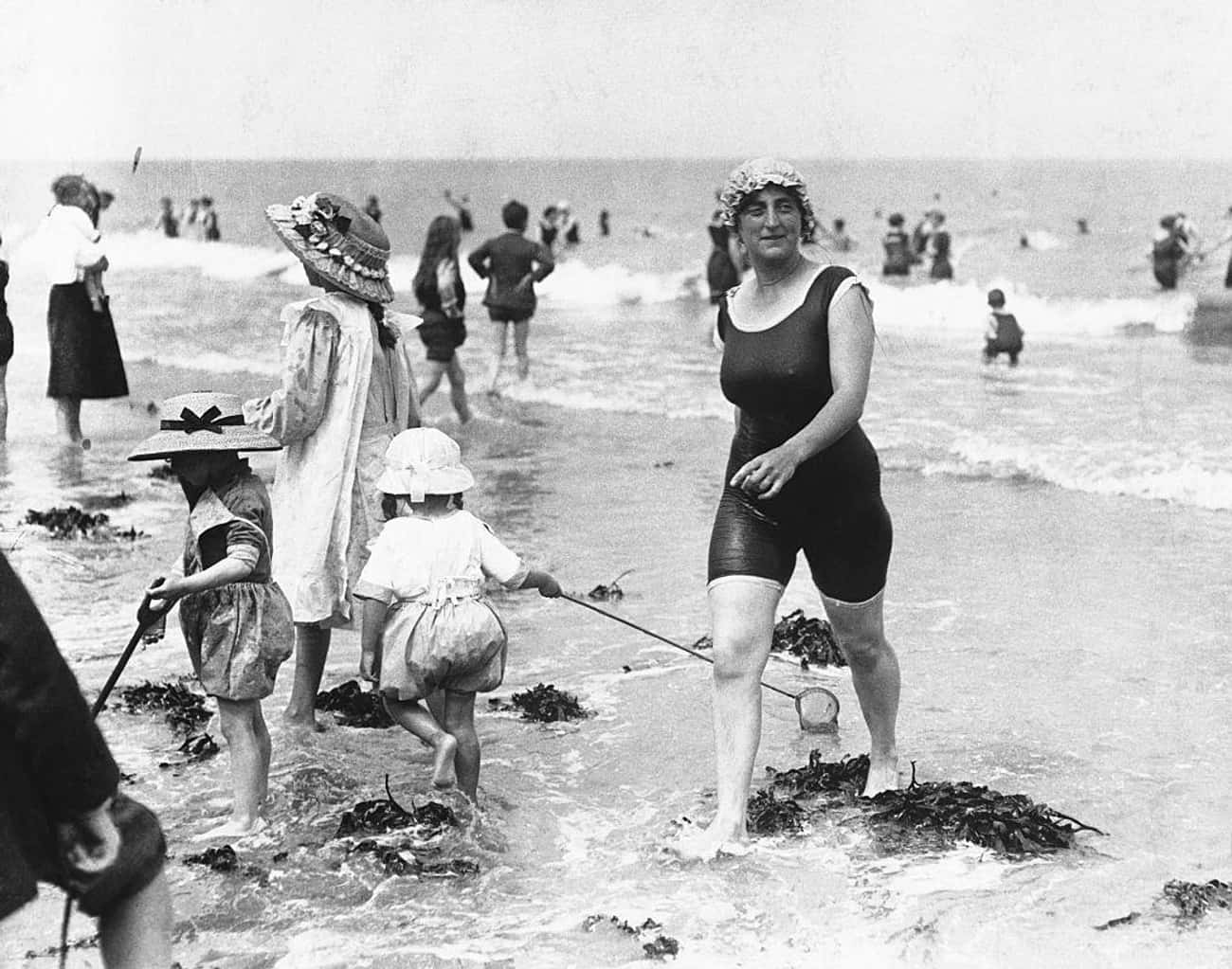 33 beautiful swimsuit photos, dreaming back to the beach in the 1890s ...