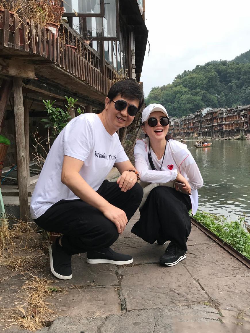 Ren Jing is aging like a cliff! Yang Yuying in the same frame looks ...