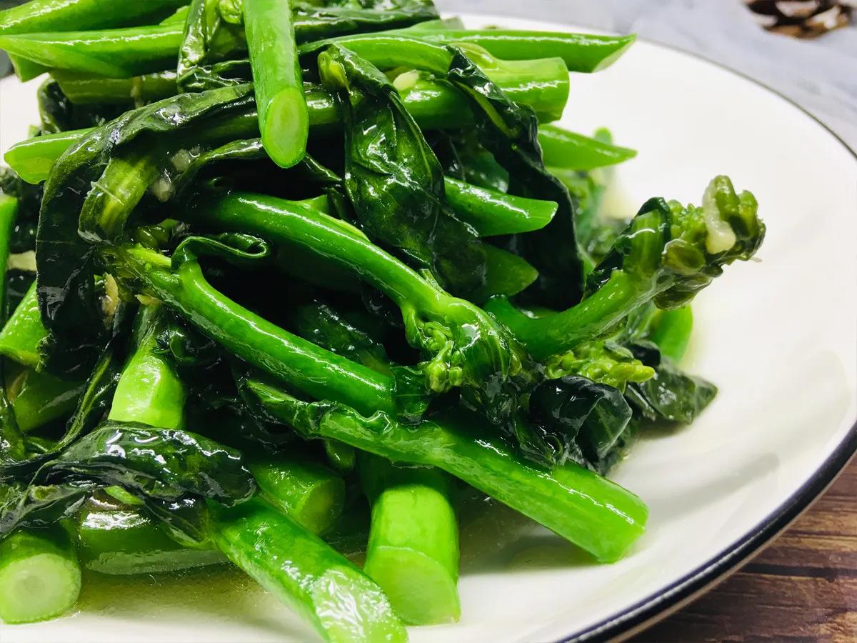 Fried kale with ginger sauce is so good iNEWS