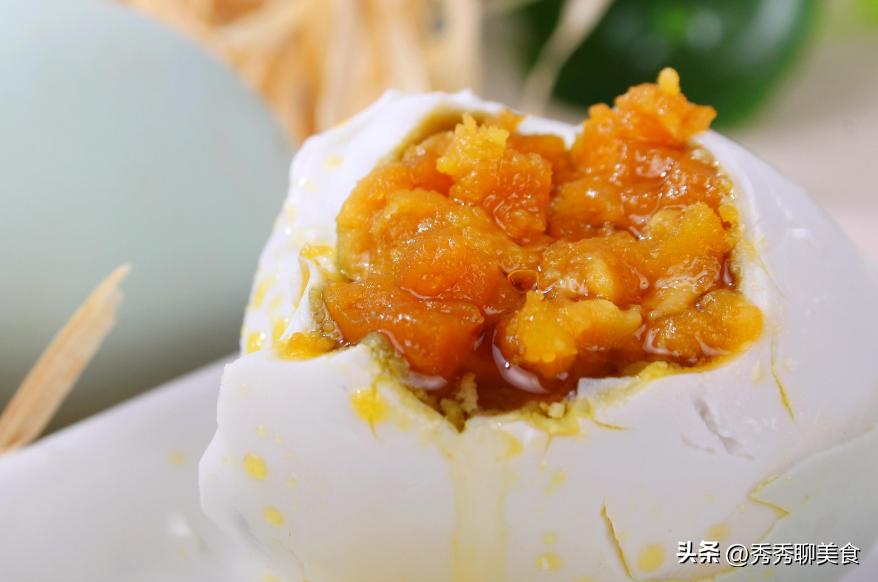 Pickled salted duck eggs, grandma has used a good method for a lifetime, all of them are