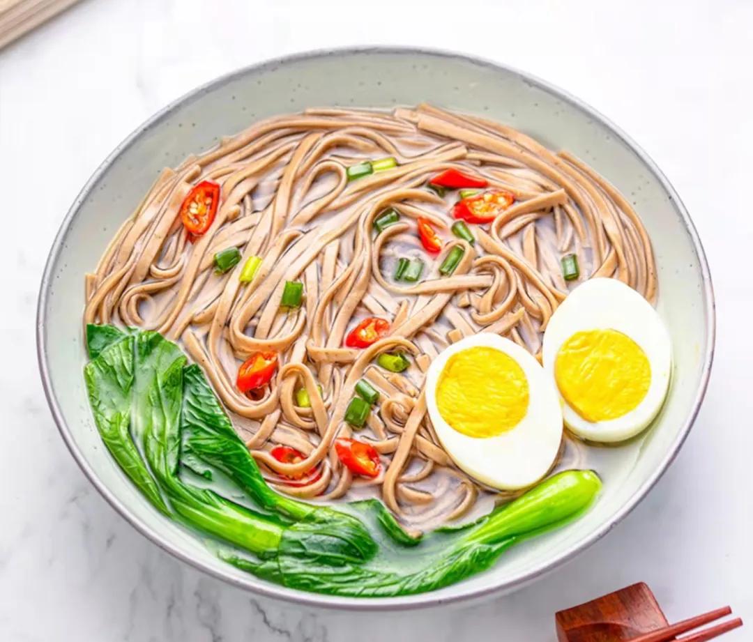 Soba noodles are eaten in different ways. The taste is very good and