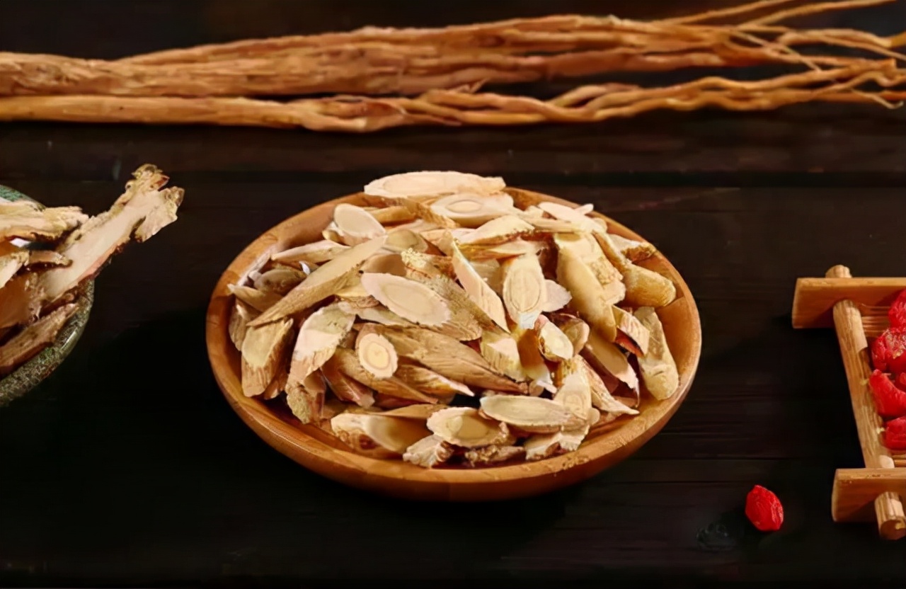 Why do people lose weight by drinking astragalus water often?Note The