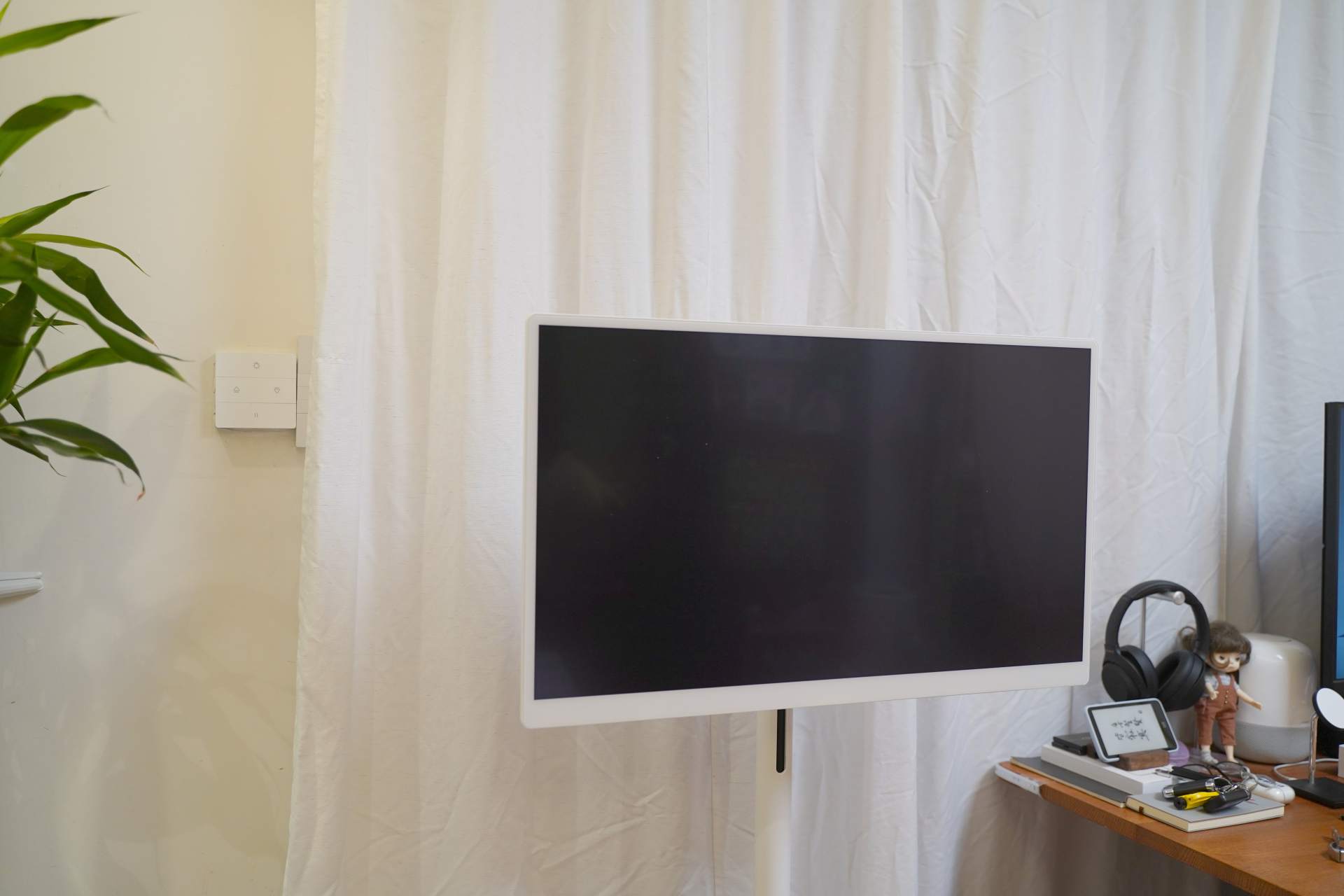 The TV is too big, the notebook is too small, this sculptor smart