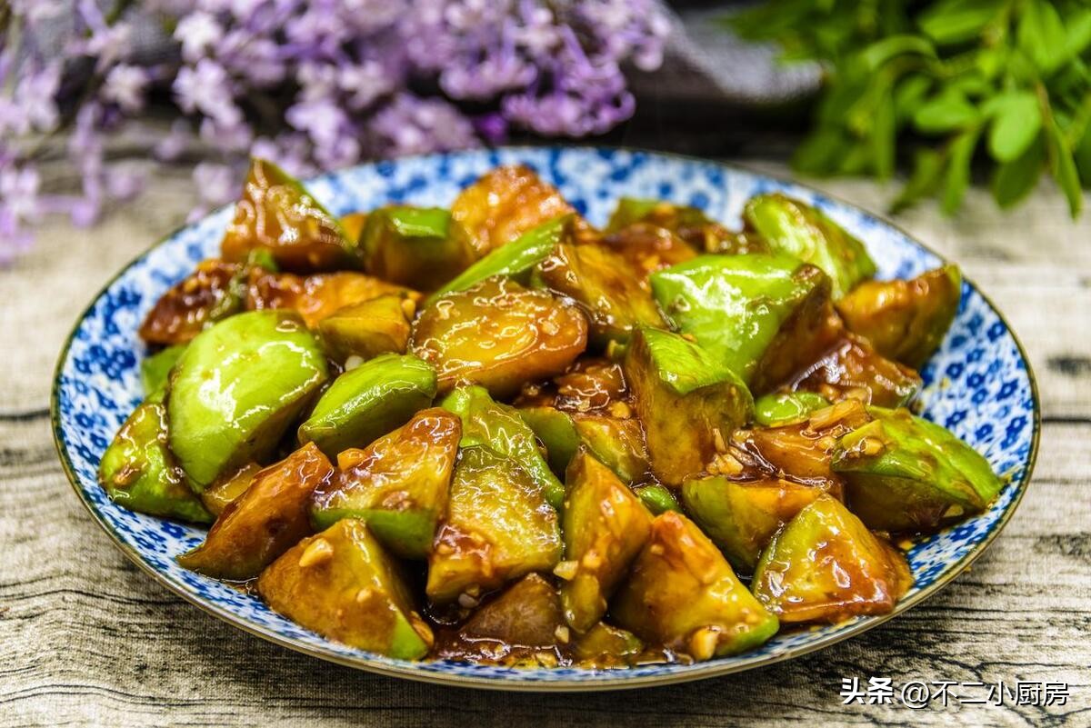 It is best not to deepfry or fry eggplant directly in the pan. I will