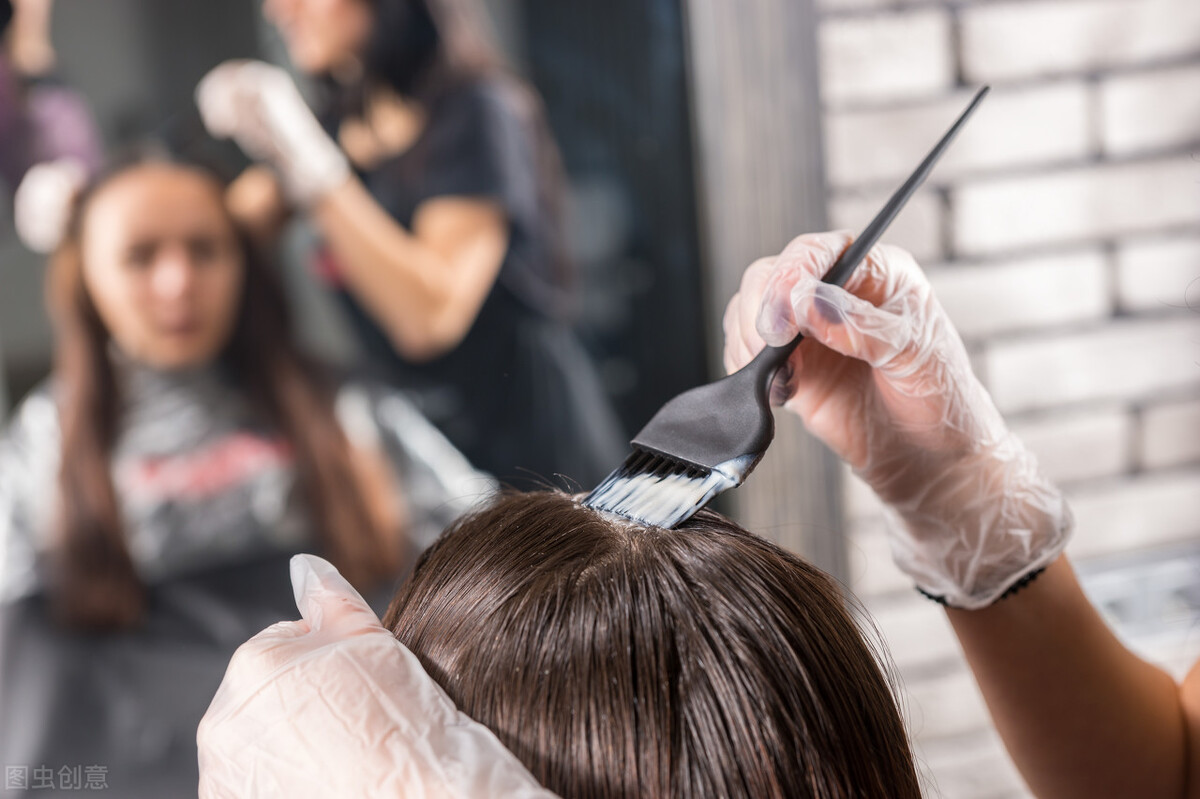 How badly does hair dye damage the scalp? iNEWS