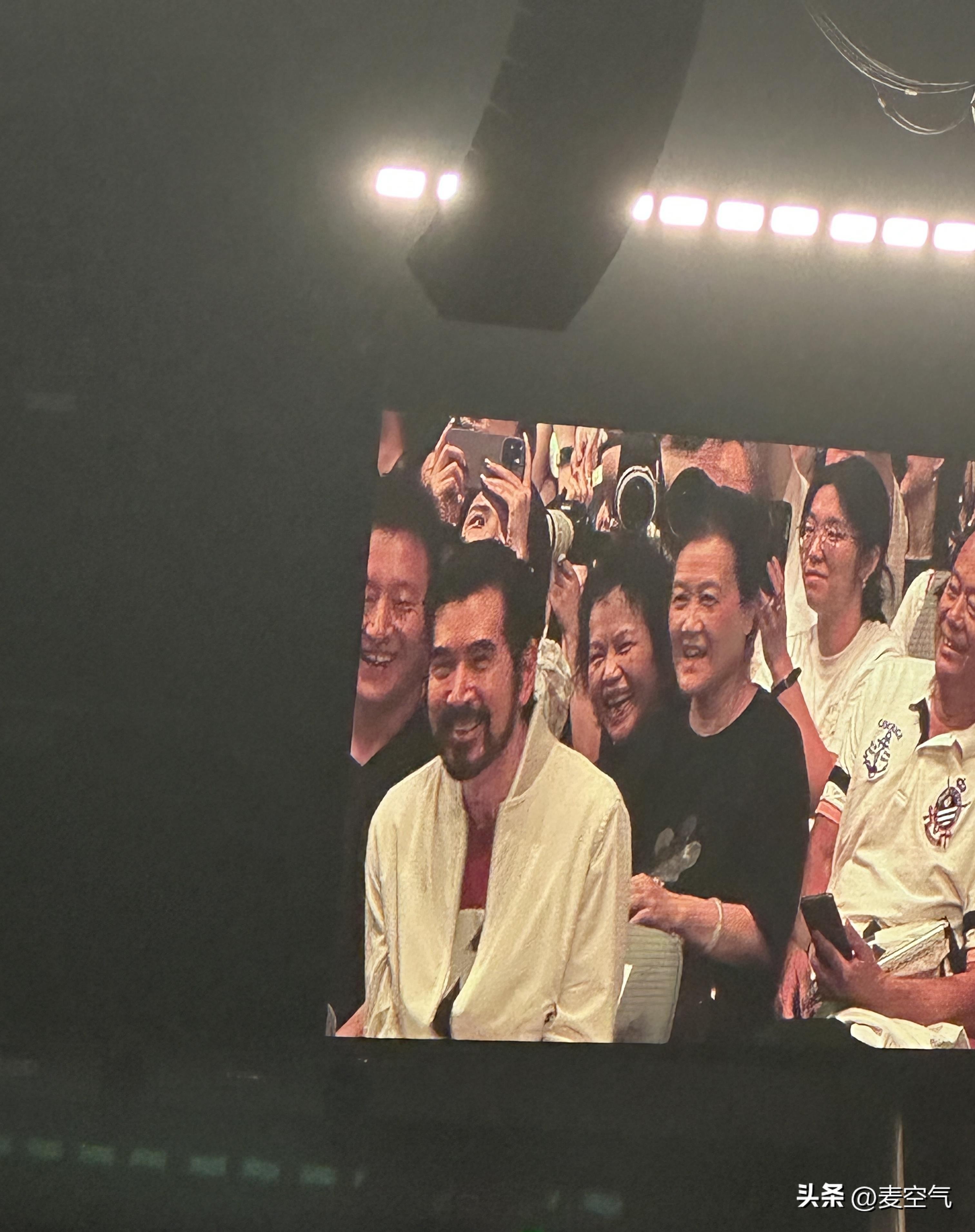 Fei Xiang appeared at Li Yuchun's concert in Chengdu, Chunchun: I dare ...